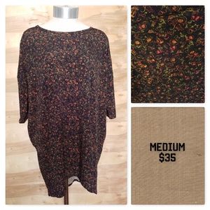 Irma NWT LuLaRoe top / Shirt black  w/ flowers